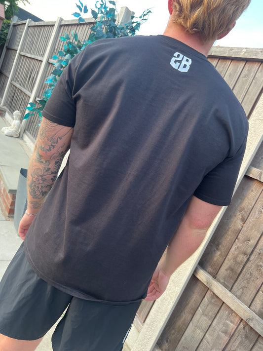 "Primero" tee in black