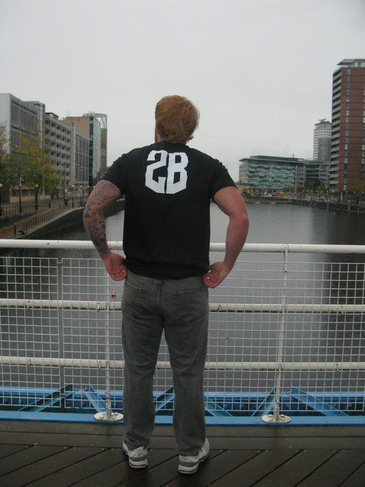 "CLO" text tee in black