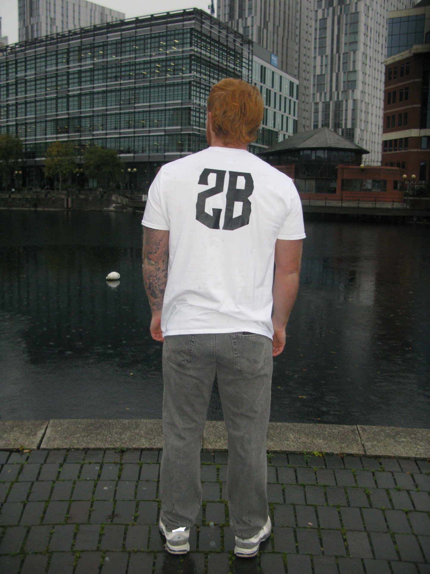 "CLO" text tee in white